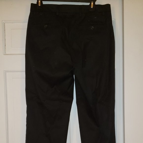 Dockers Men's Iron Free Khaki, Straight Fit, Black Pants - Size W32 L32 - Picture 7 of 8